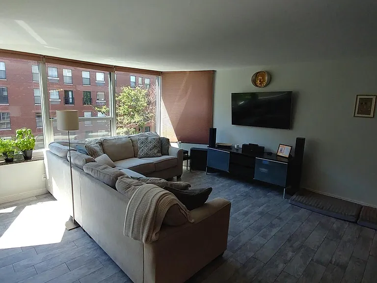 720 W Gordon Ter #5C — Photo 12