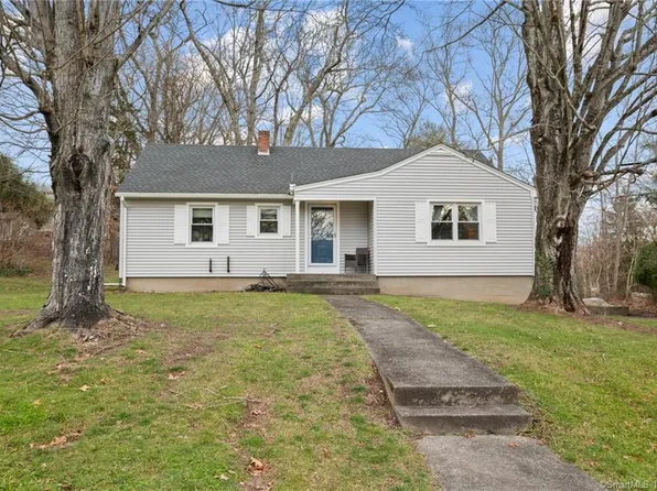86 Spring Valley Road, Groton, CT 06355