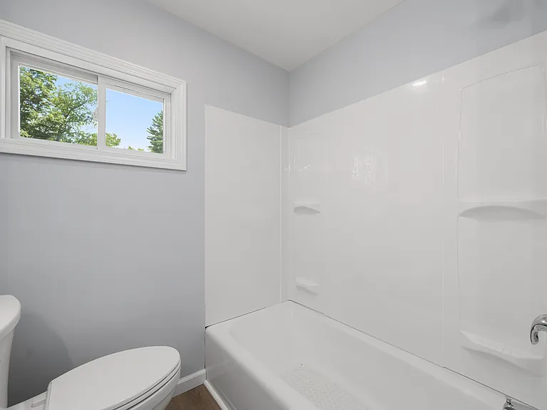 121 Cooper St — Photo 12