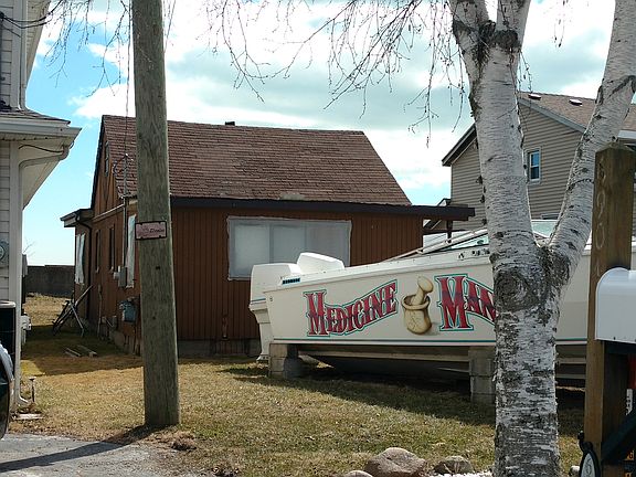 2nd image of 6900 Lakeshore Dr