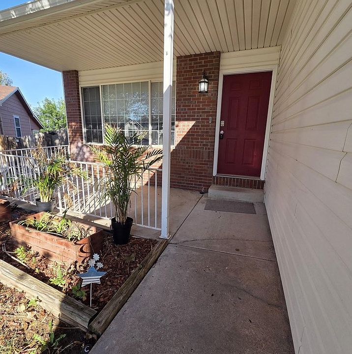1st image of 2886 43rd Ave