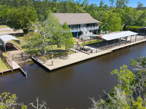 10035 Avenue D, Bay Saint Louis, MS 39520