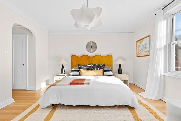 Sold by Compass | media 23