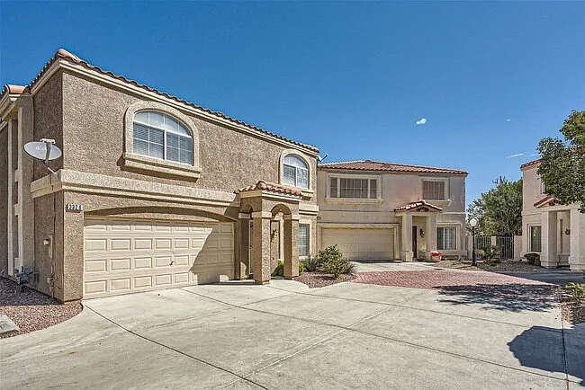 4 bed, 1621 sqft, $2,425 — Photo 2