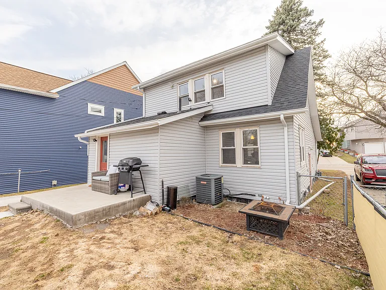 1315 E Lake Dr — Photo 18