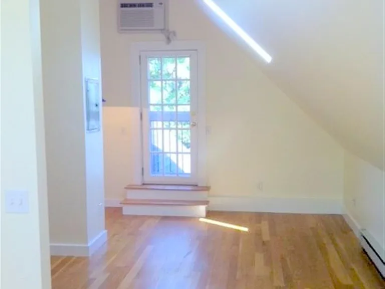 67 Hudson St — Photo 11