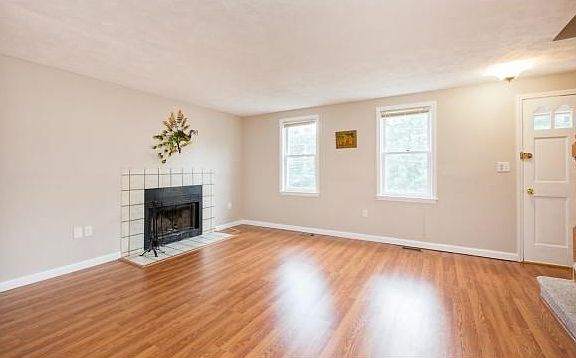 2nd image of 60 Burgundy Dr #1
