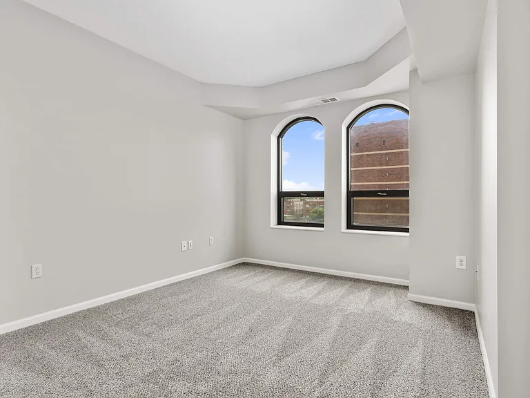 500 E Grant St — Photo 10