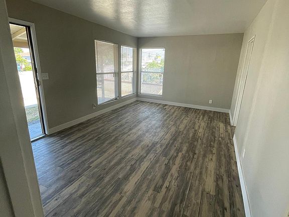 3rd image of 4936 Maine Ave