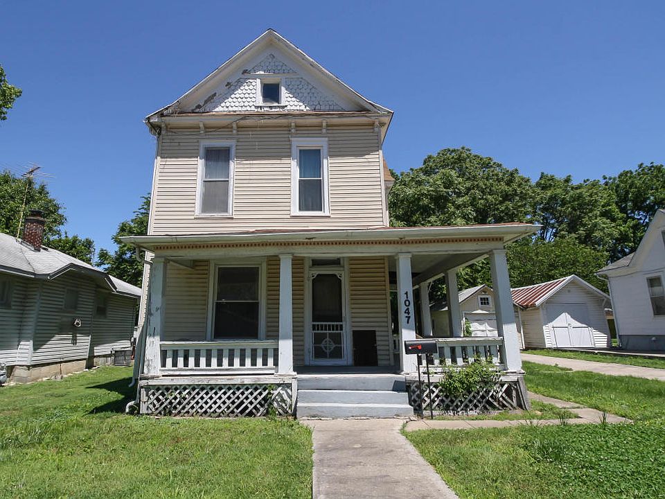 2nd image of 1047 W Hamilton St