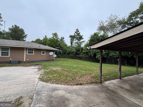 3rd image of 2344 Barton Chapel Rd