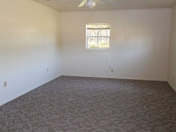 5th image of 460 SE Leslie Wood Ln