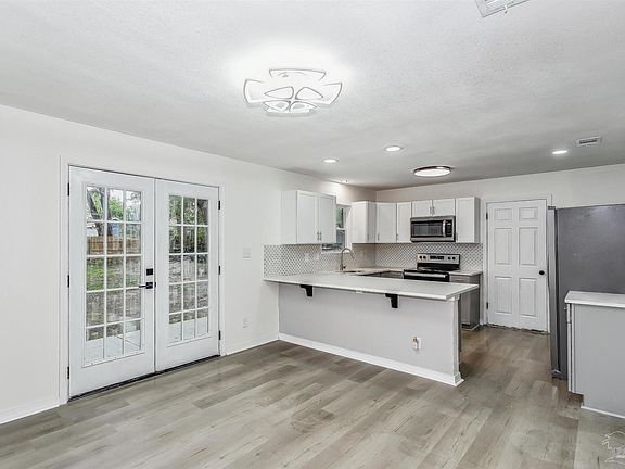 2nd image of 1848 Nestle Dr