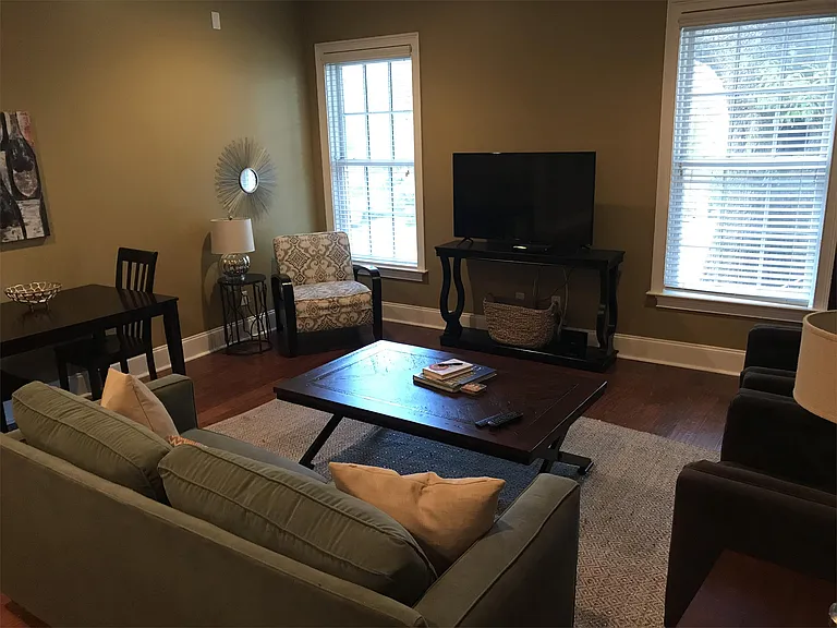 425 E McDonough St #101 — Photo 4