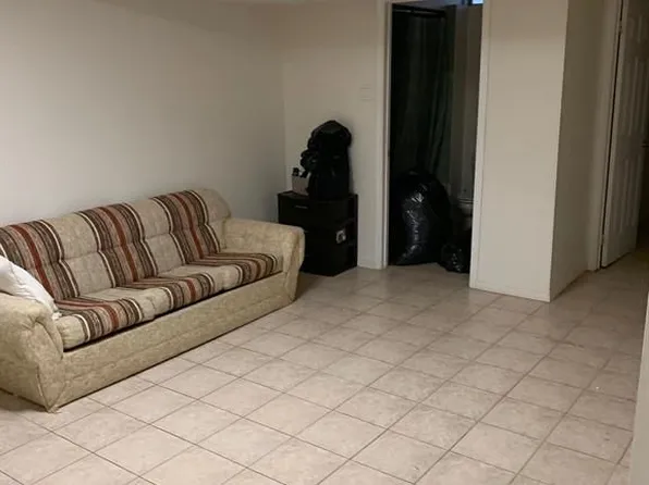 7482 Magistrate Ter, Mississauga, ON L5W 1L2