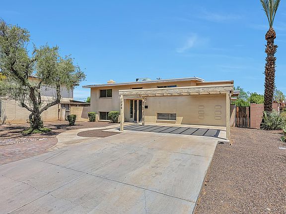 2nd image of 1026 E Bishop Cir