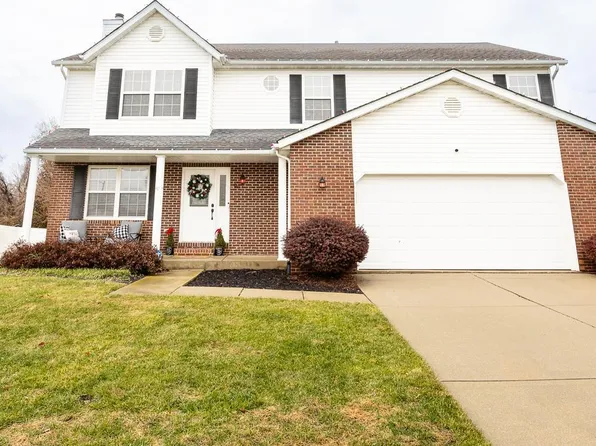 961 Pacific Crossing Dr, O'Fallon, IL 62269