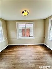 557 White Ave — Photo 15