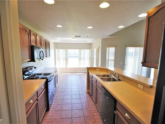 5th image of 13343 Biscayne Dr
