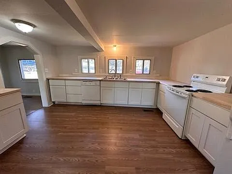 2765 Sunset Ave — Photo 8