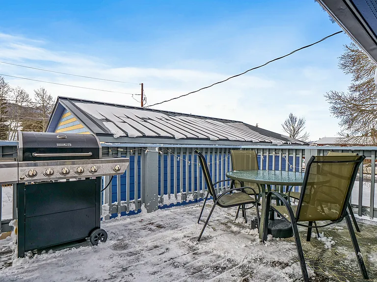461 Cascade Cir — Photo 37