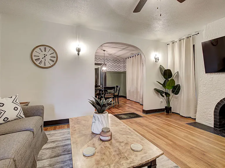 2215 W Broadway Ave #1 — Photo 10