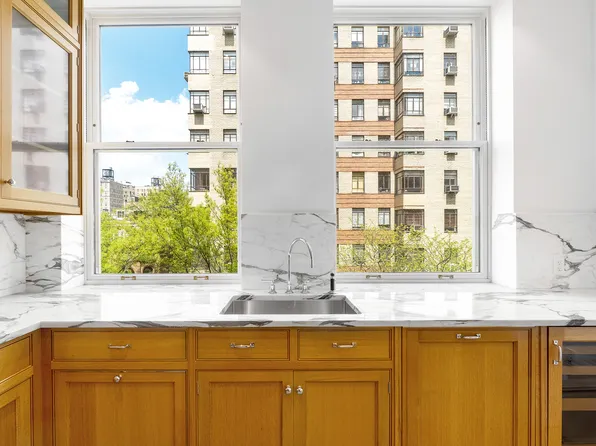 555 West End Avenue image 6 of 16