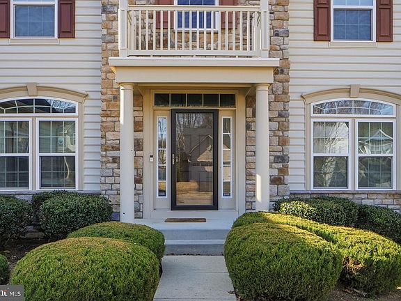 5th image of 9356 Rock Lynn Cir