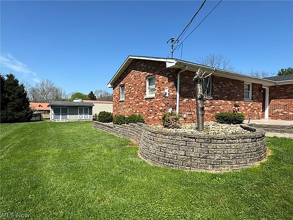 5th image of 114 Meadowbrook Dr