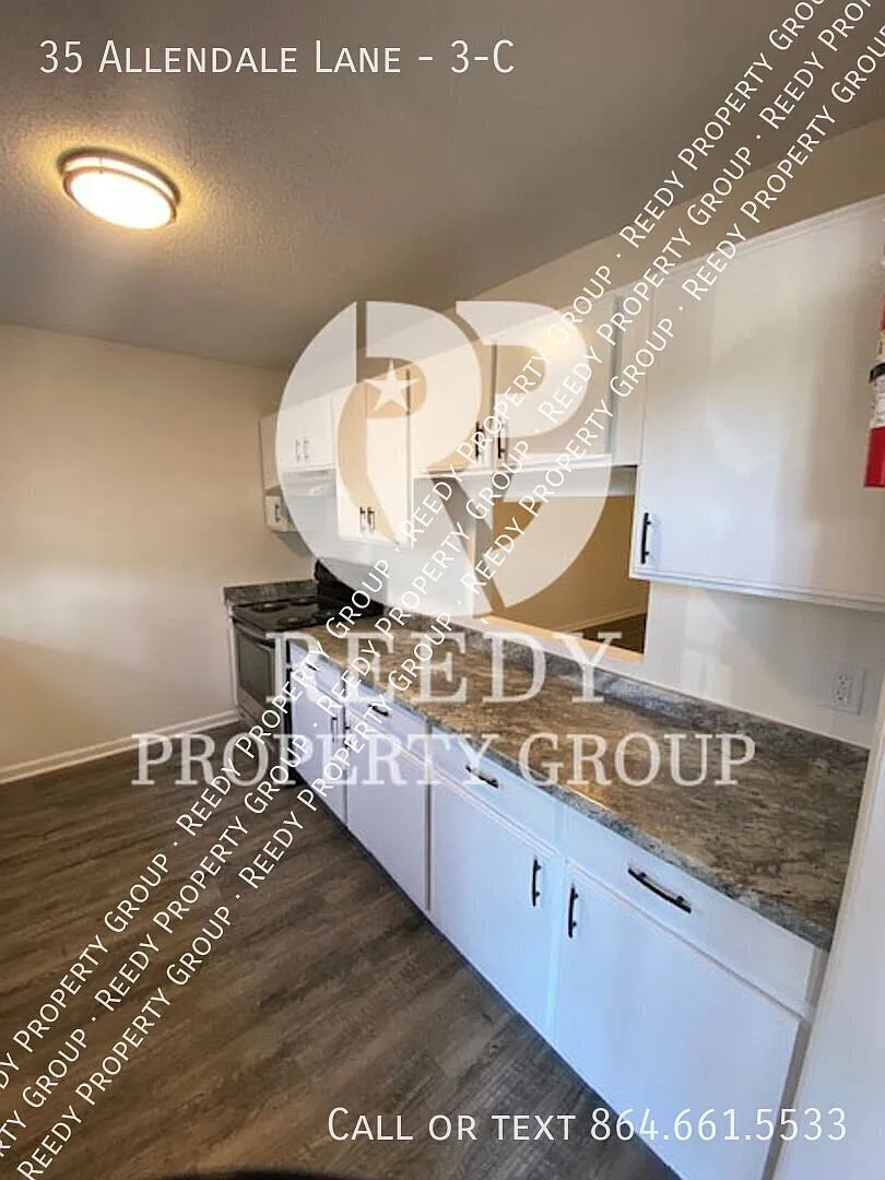 Newly Renovated 1st Month Free Large 2 Bedroom 2 Bathroom Apartment — Photo 3