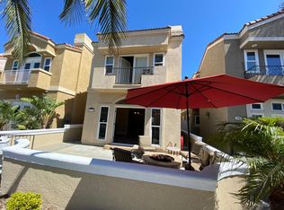 236 2nd St, Huntington Beach, CA 92648