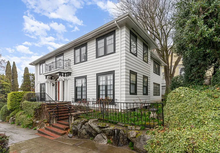 2906 Harvard Ave E #UPPER — Photo 32
