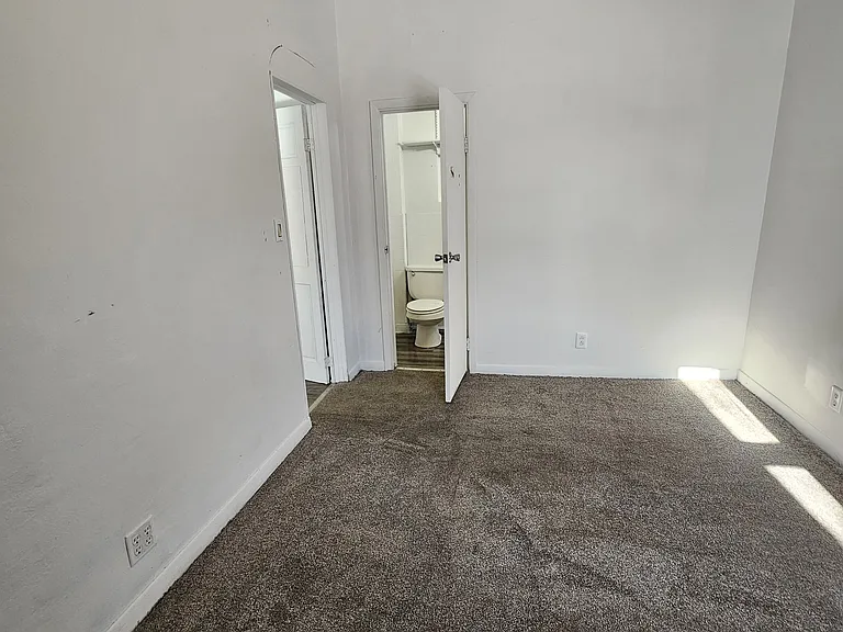 405 W Grimes Ave — Photo 11