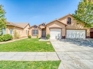 5574 N Ensanada Ave, Fresno, CA