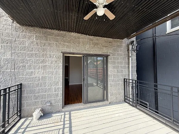 2153 W Belmont Ave #2 — Photo 29