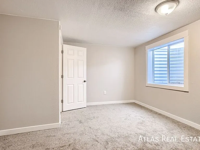 331 N Columbine St #A — Photo 6