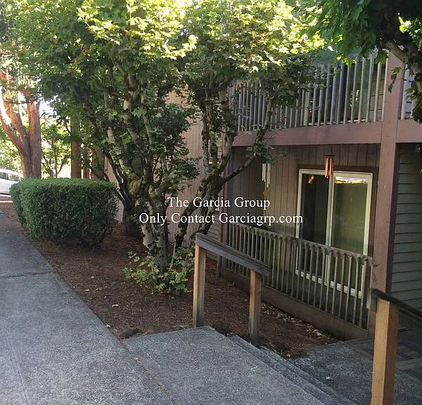 3712 S Kelly Ave #12 — Photo 1