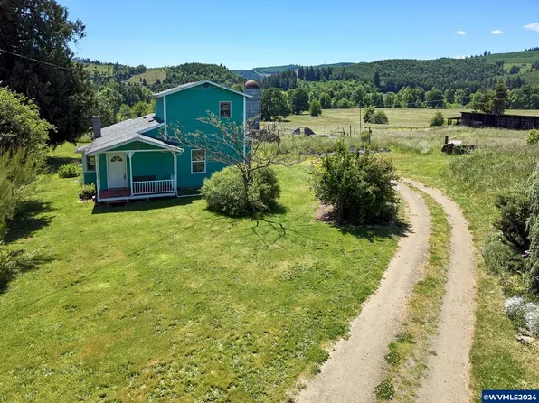 18360 Bridgeport Rd, Dallas, OR 97338