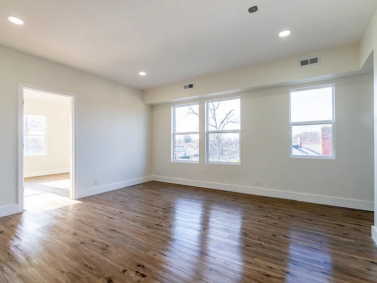 13476 Clifton Blvd #201 — Photo 8