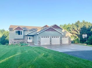 1273 142nd St, New Richmond, WI 54017