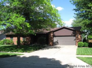 8120 Hunt Rd, Springfield, IL 62712