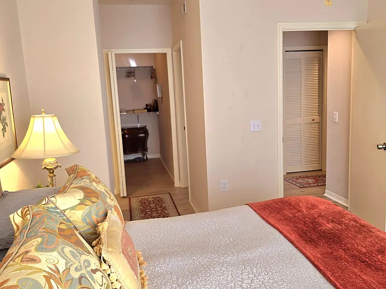 5152 Northridge Rd #205 — Photo 30