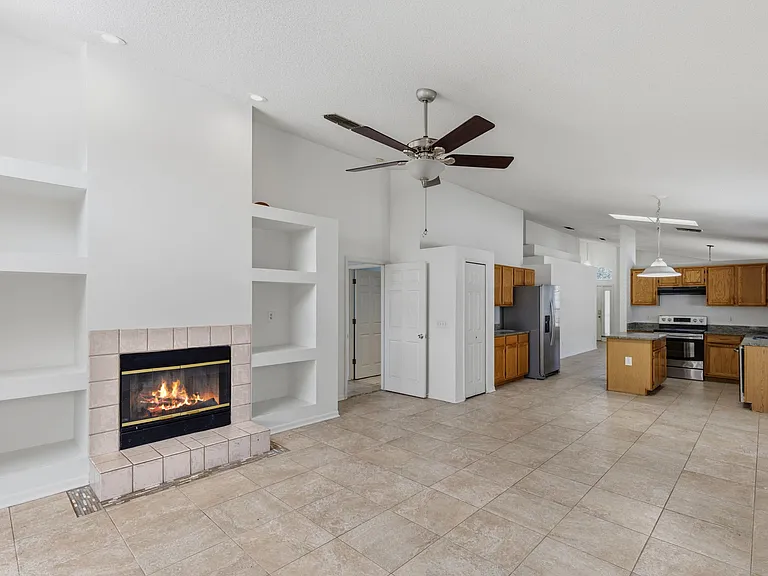 8026 Waldorf Ct — Photo 11