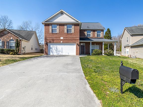 4th image of 1617 Silver Oaks Ln