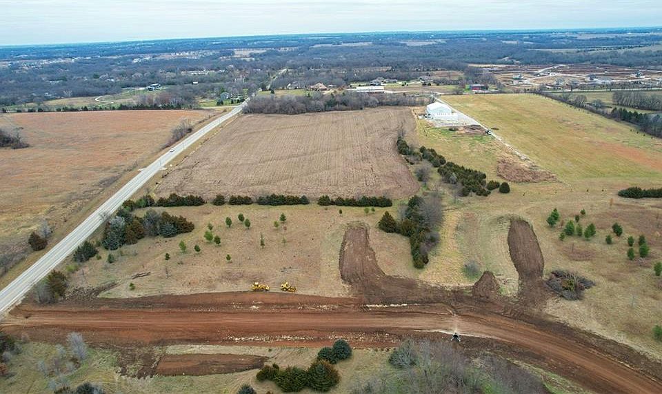 2nd image of LOT 2 W 183rd St