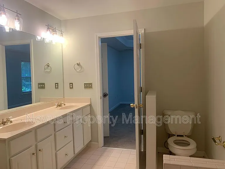 7439 Mason Falls Dr — Photo 22