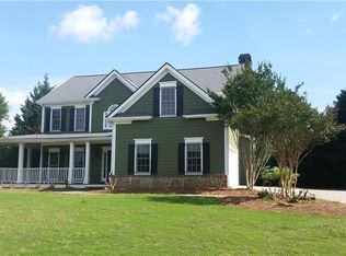 8605 Woodland View Dr, Gainesville, GA 30506