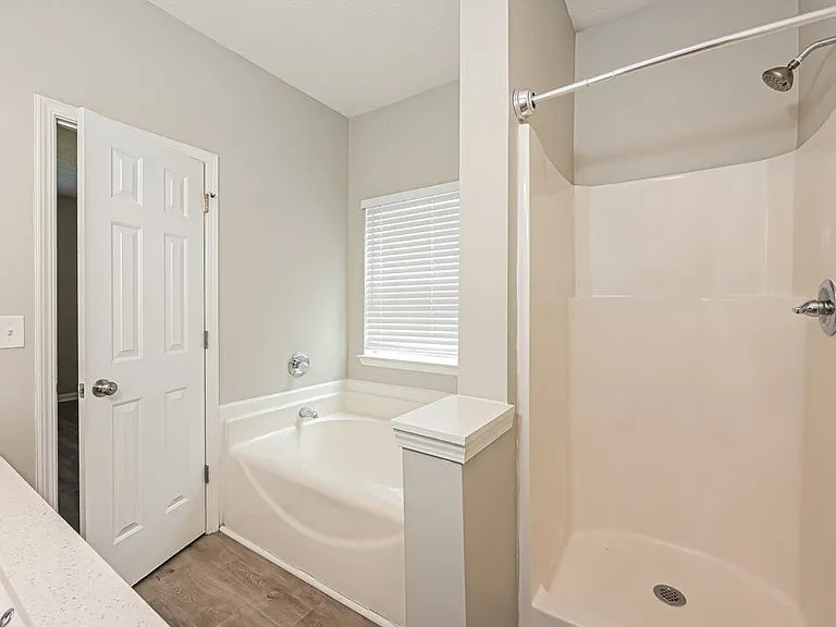 444 Village Bluff Dr — Photo 12
