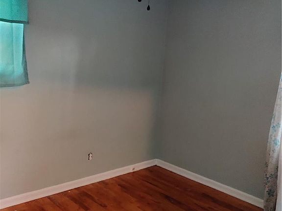 4th image of 3018 Stanfield Dr
