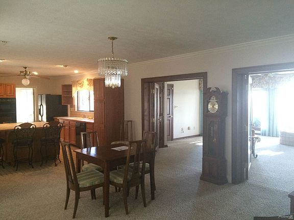 Dining Kitchen Family room